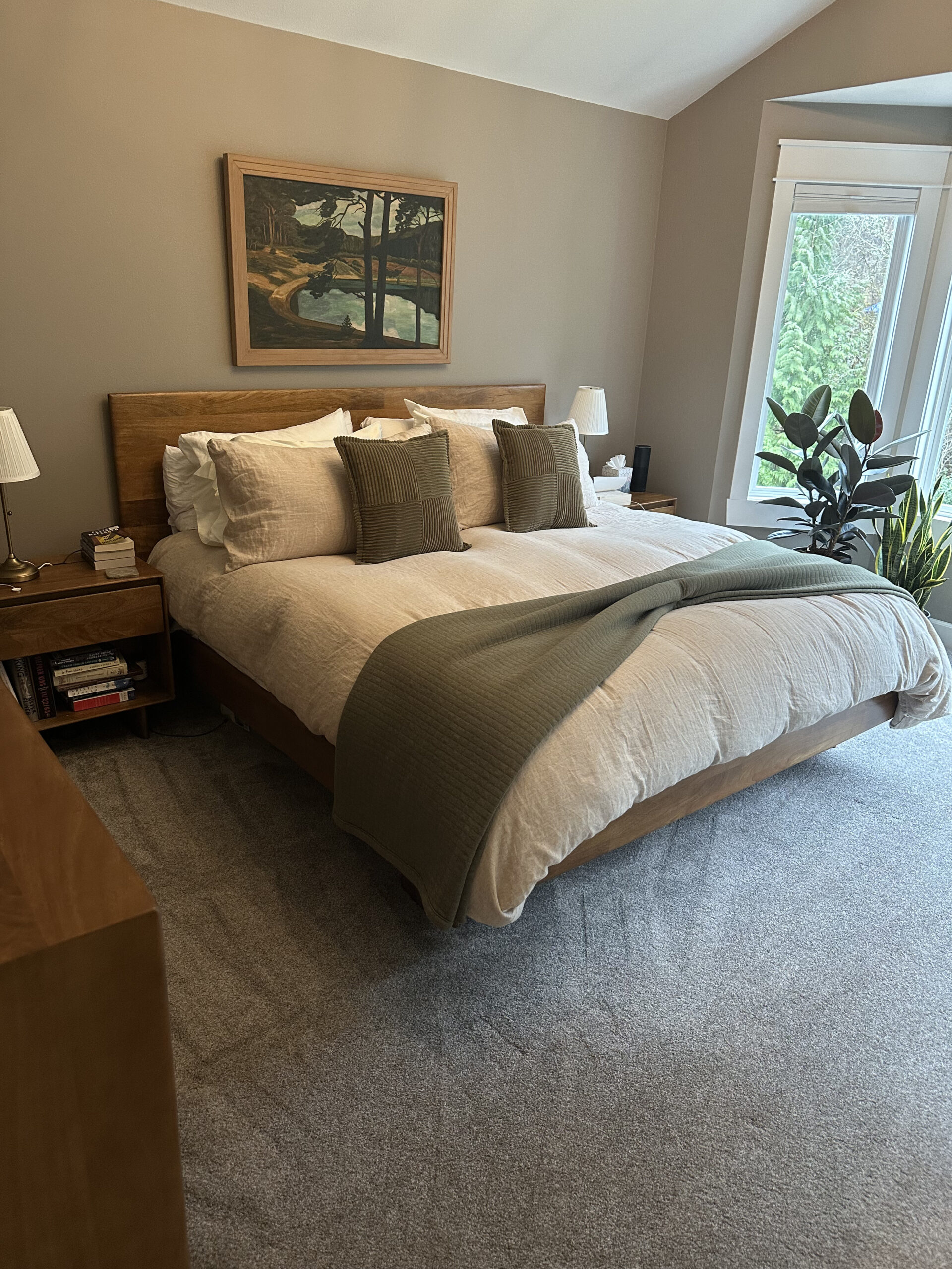 Residential bedroom cleaning by Clear Zone Cleaning
